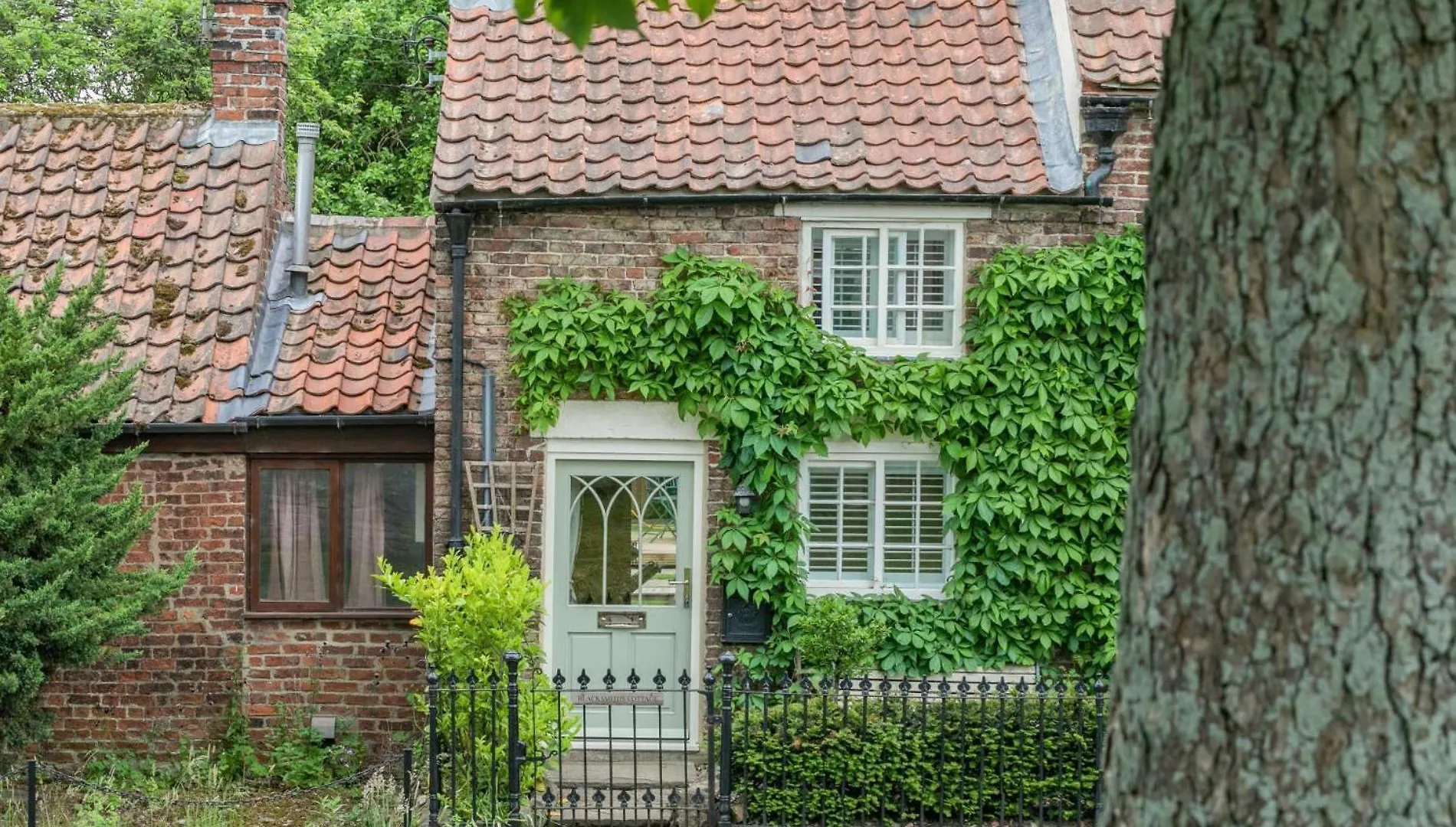 הקונטקטים של 1 Bed In Normanby 79105
