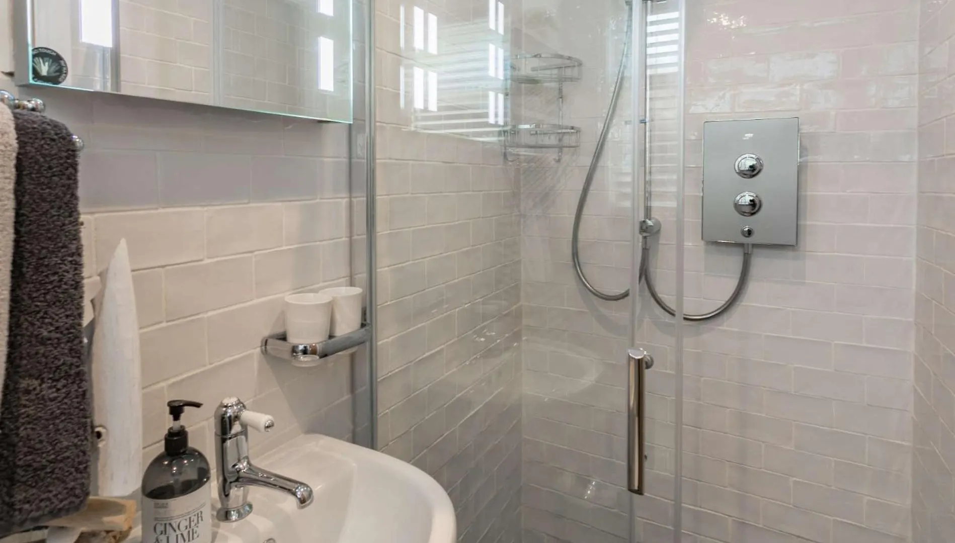 1 Bed In Normanby 79105 Villa